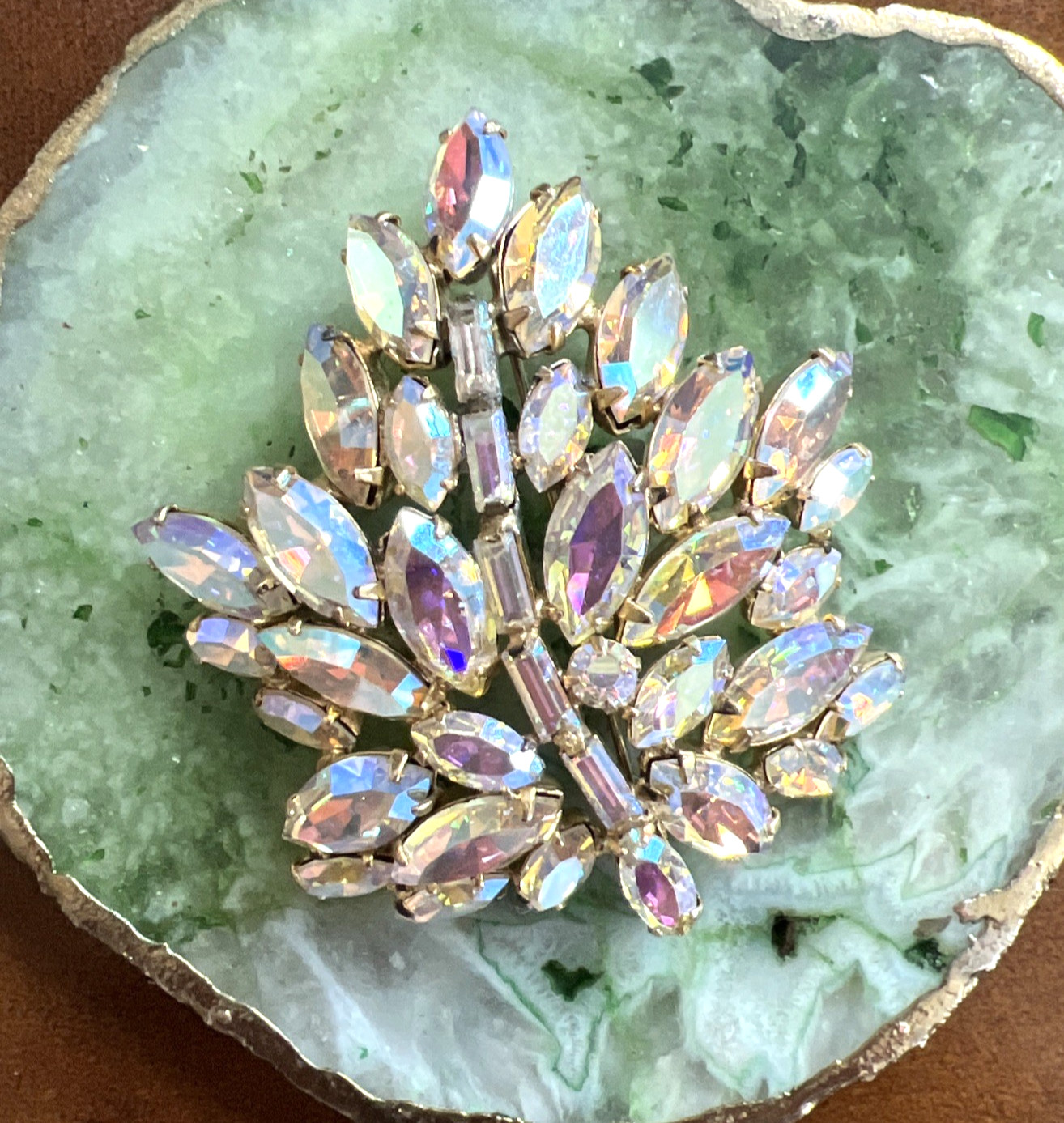 Vtg. 1940-60 SIGNED REGENCY AURORA BOREALIS RHINESTONE LEAF BROOCH & EARRING SET