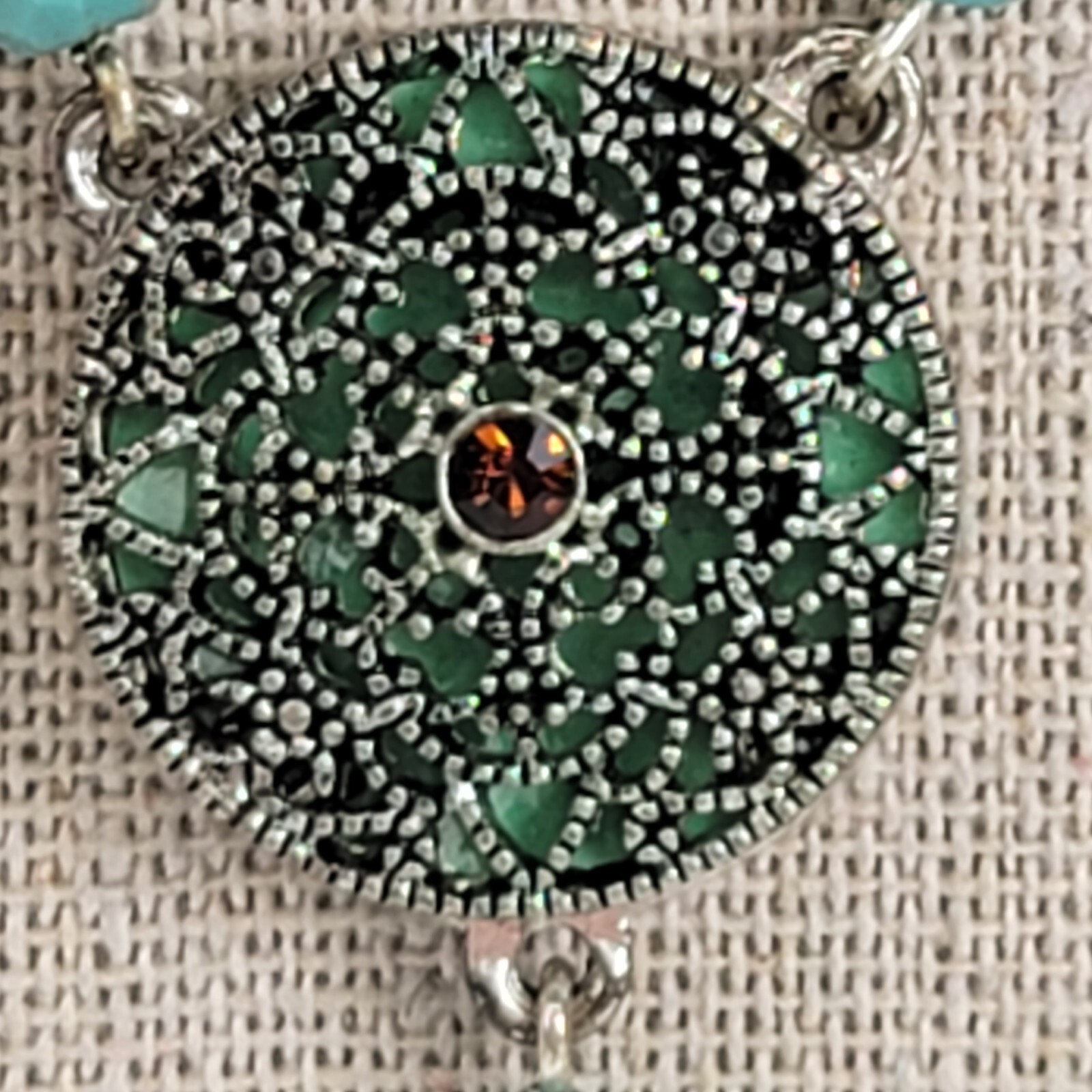Vintage Avon NR Turquoise Black Teardrop Pendant Necklace 16.5 In
