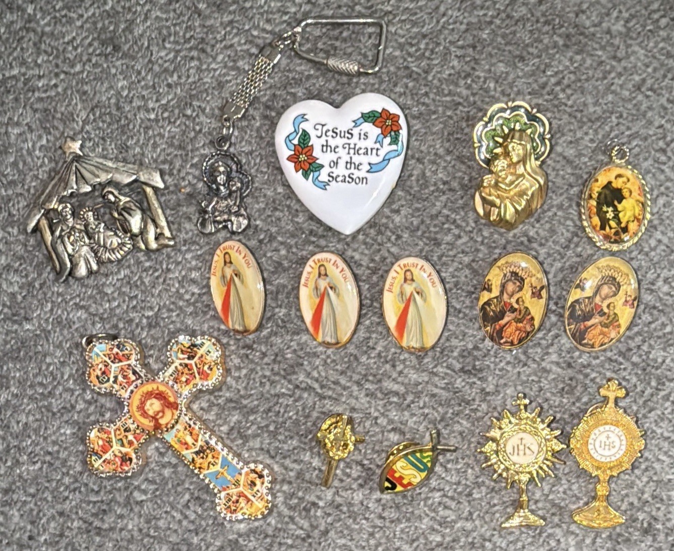 Vintage Religious Pins Brooch Pendant Christmas Pin Lot Catholic Nativity etc…