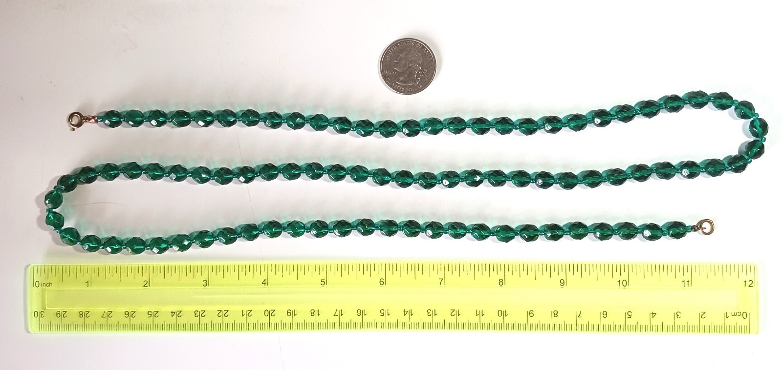 Vtg (Antique?) Emerald-Green Crystal Glass Bead Necklace 35″