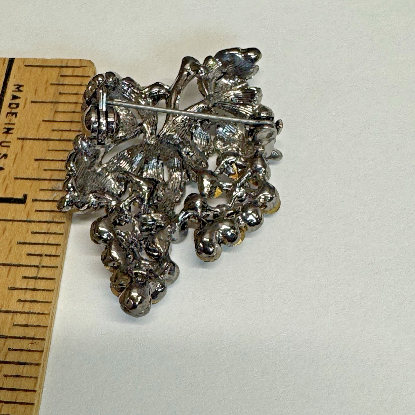 Vintage Grape Cluster Brooch Pin Purple Red Pink Rhinestones Green Leaves