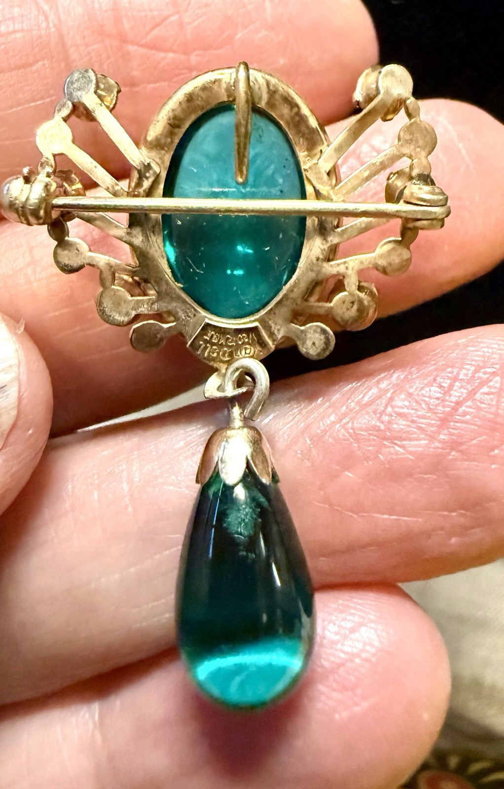 VTG.Van Dell 12K GF Emerald Green Glass Rhinestone Necklace Fur Clip Brooch Set