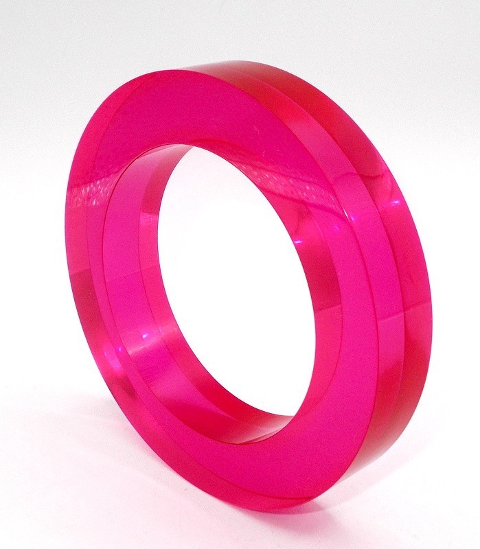 Vintage Clear Hot Pink Lucite Chunky Bangle Bracelet 1990s Designer 5/8″ Wide