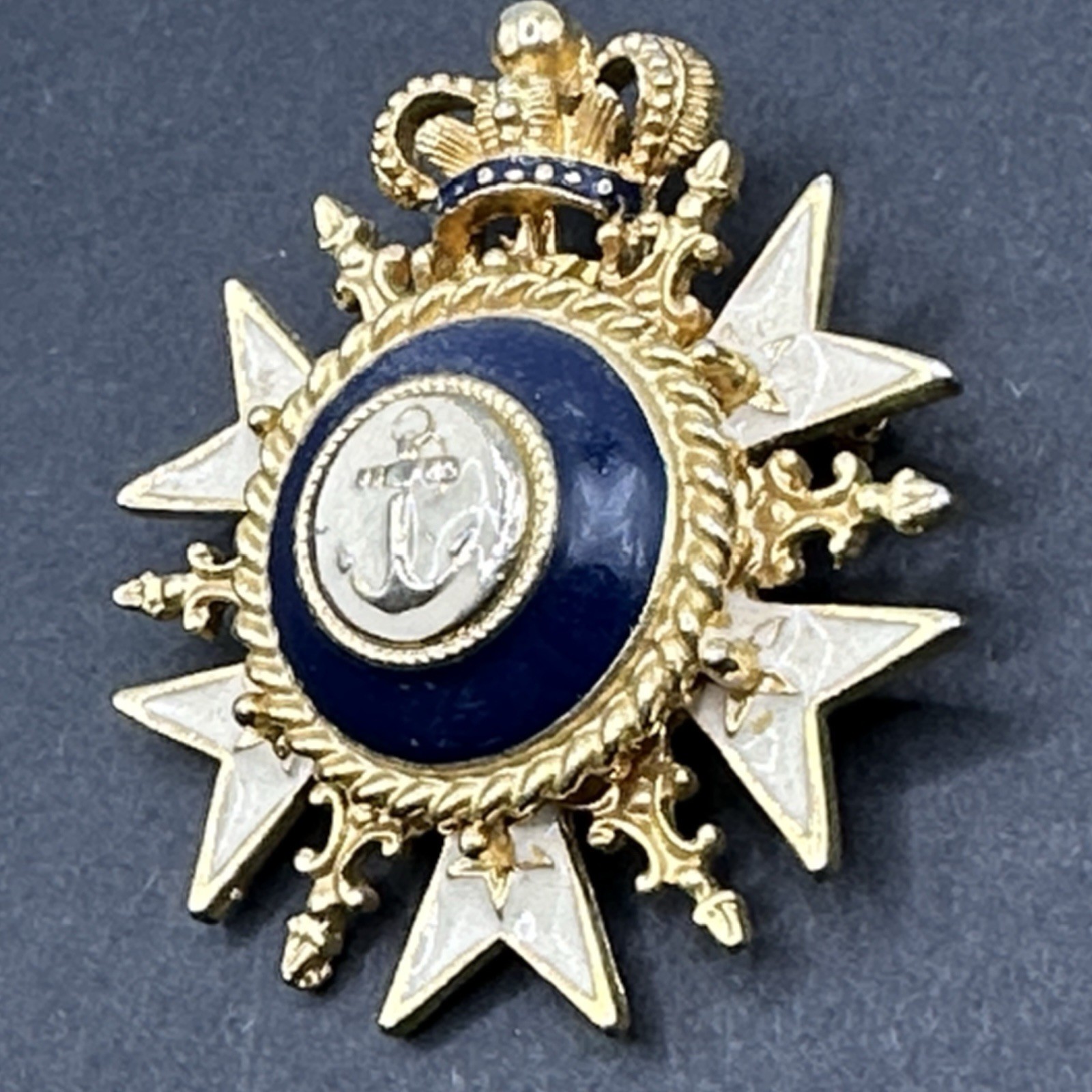 Vintage Nautical Crowned Maltese Cross Brooch Pendant J44G
