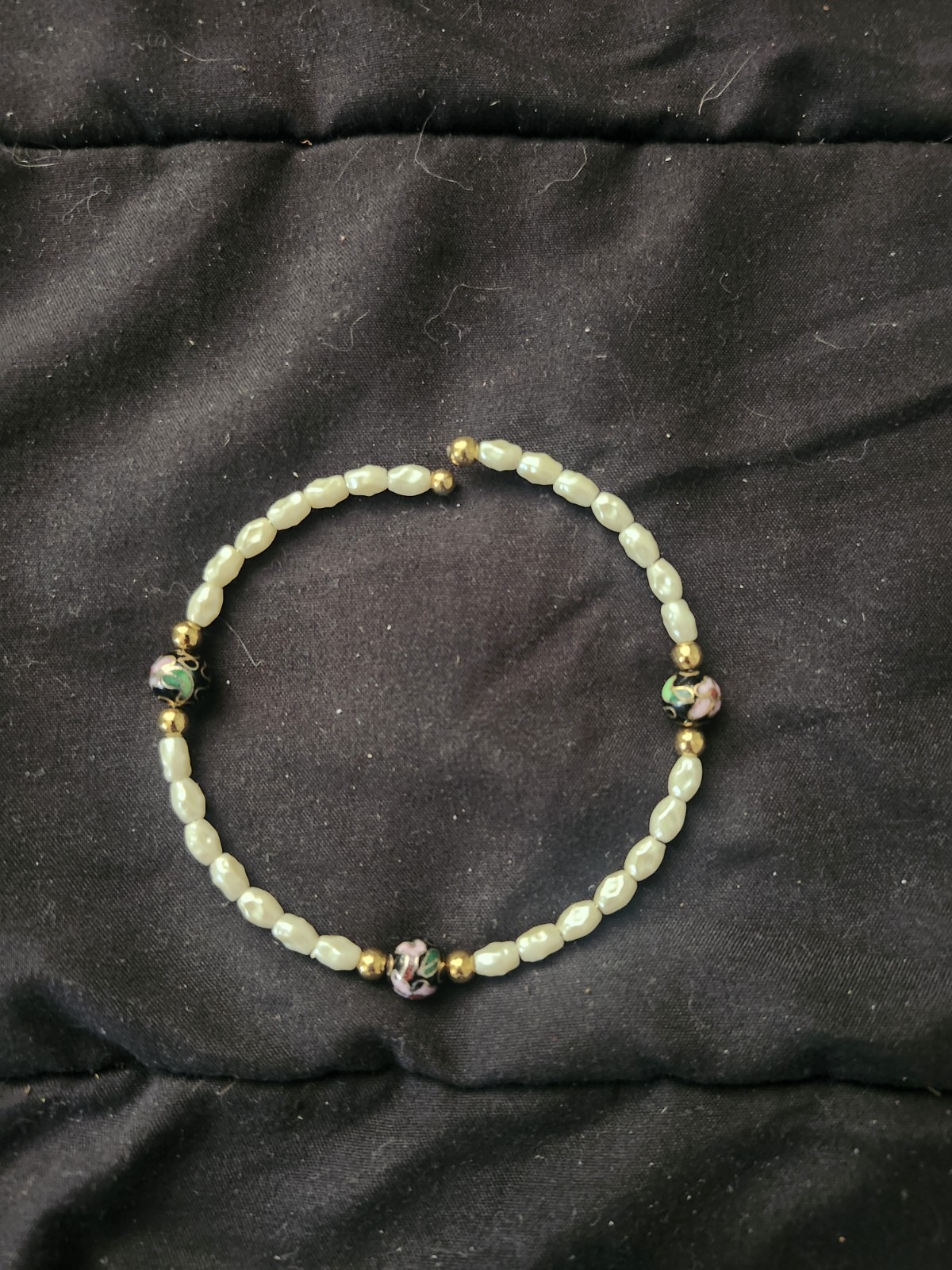Costume Jewelry Lot 4 Bracelets 1 Necklace