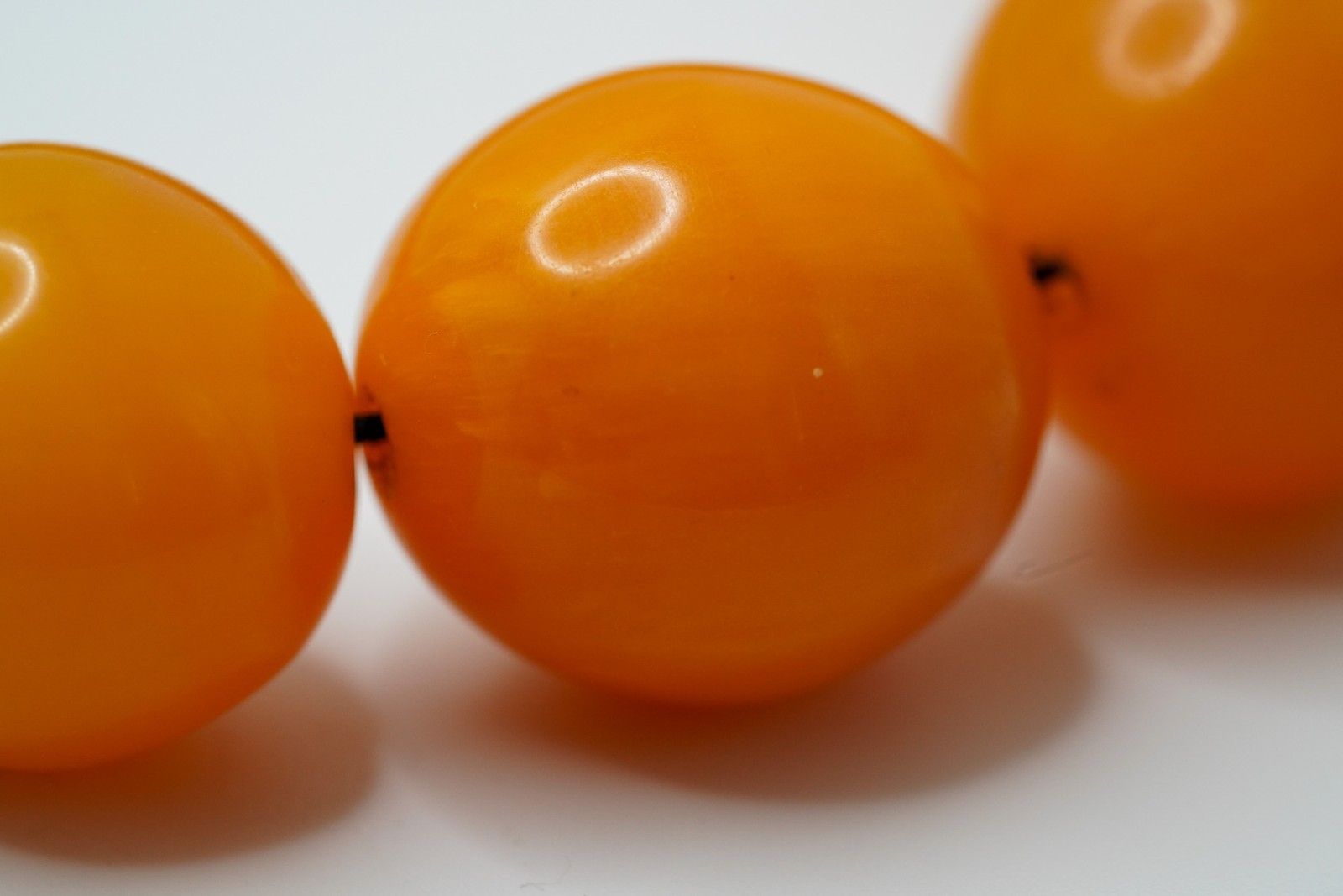 Vintage Long Egg Yolk Butterscotch Amber 45 Bead Necklace 39″ x 20mm 253g