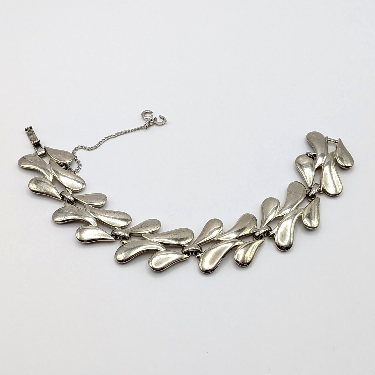 Vintage MONET Silver Tone Chunky Teardrop Link Bracelet with Safety Chain 7.25in