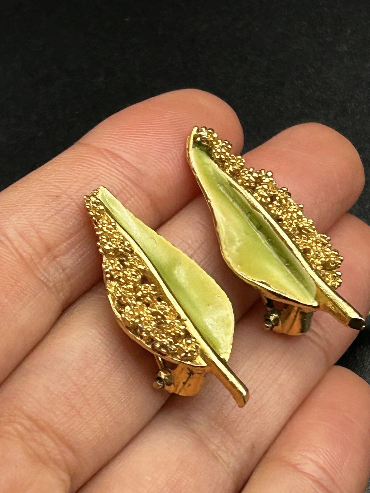 Vintage BSK Lime Green Enamel Leaf Brooch & Clip On Earrings Set