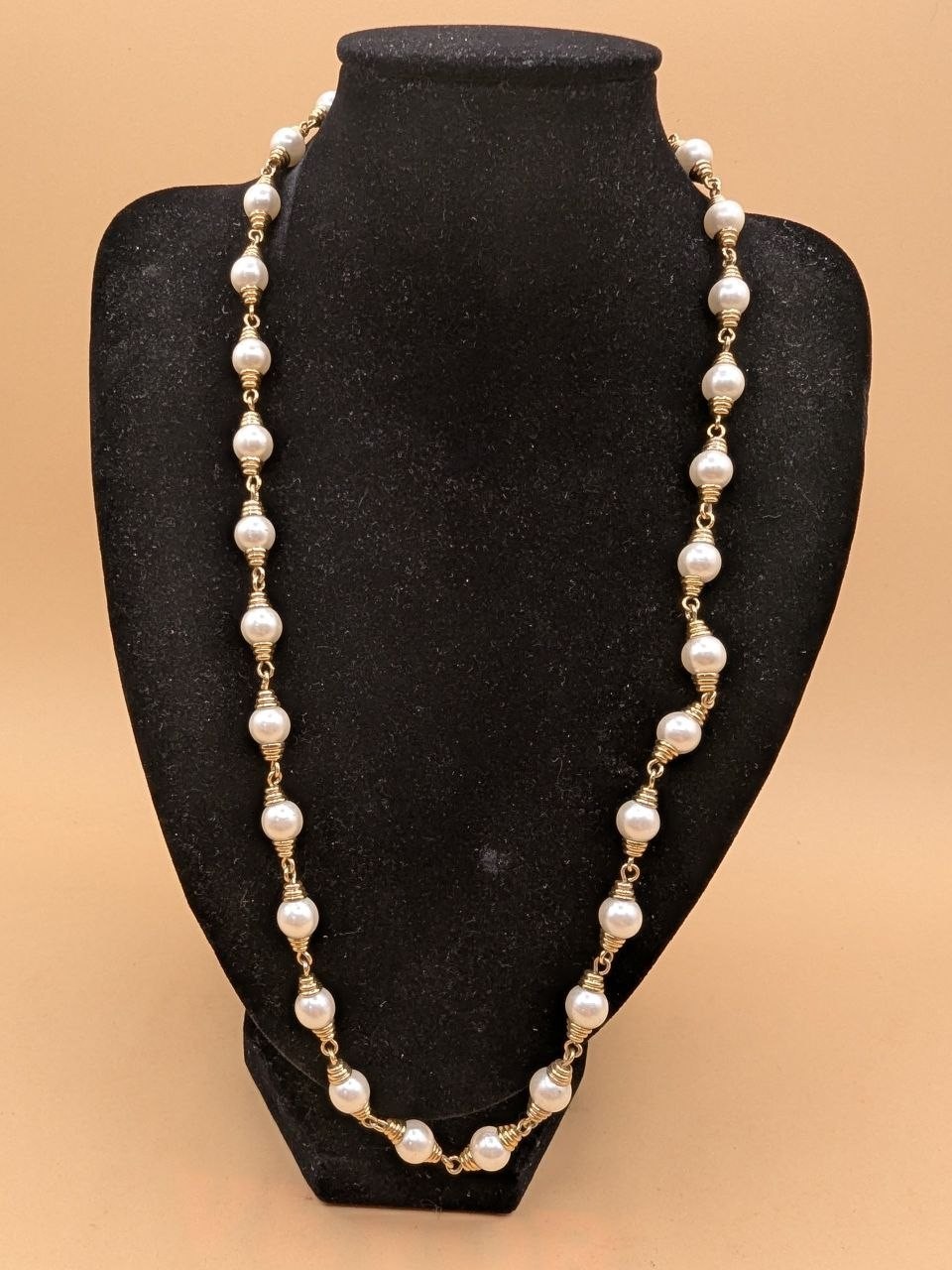 Vintage Faux Pearl Necklace Gold Tone Wire Wrapped Link 24 Inch – SR18