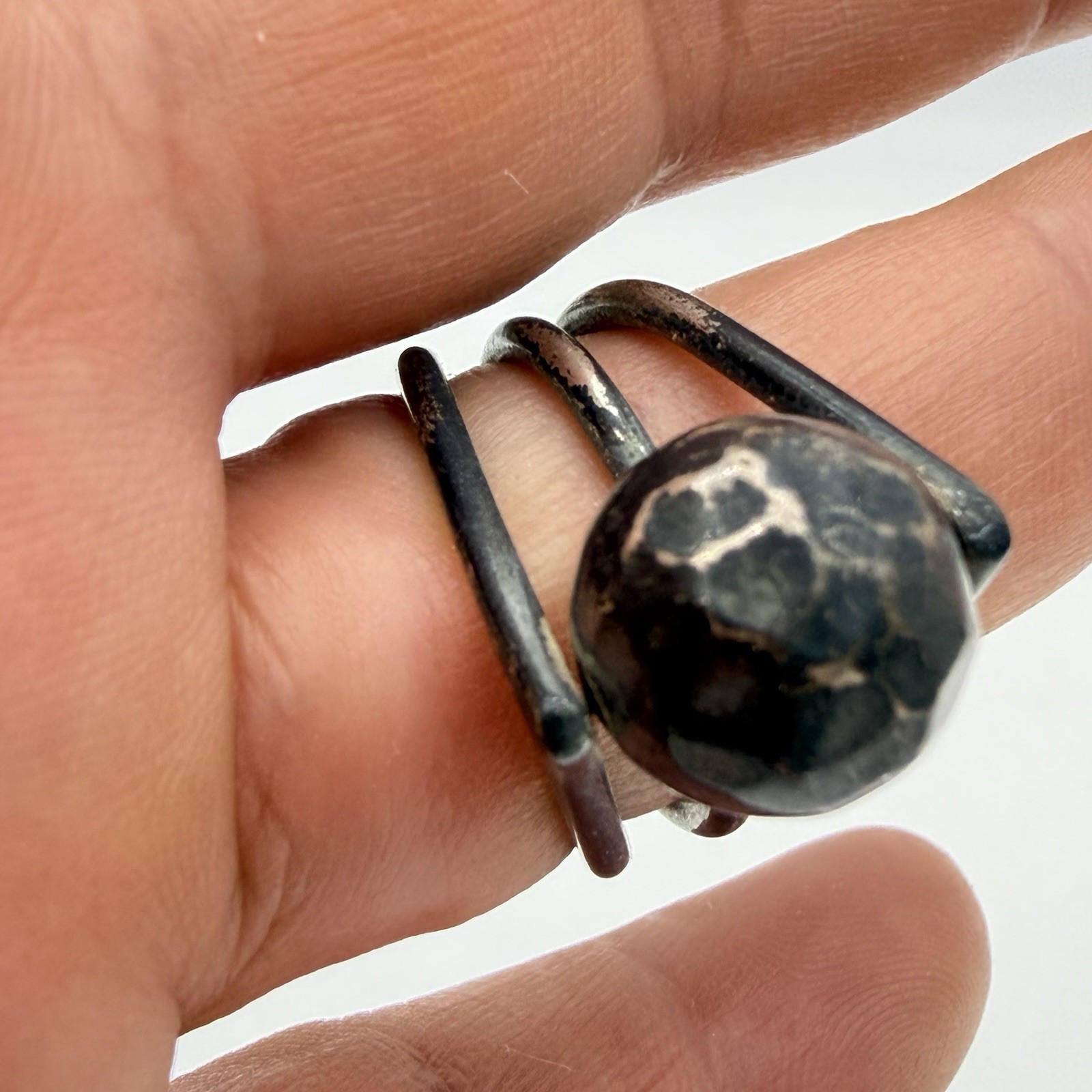 Vtg DDD DOMINIC DINOUART 925 Ring Hammered Ball Modernist MEXICO Sz 7