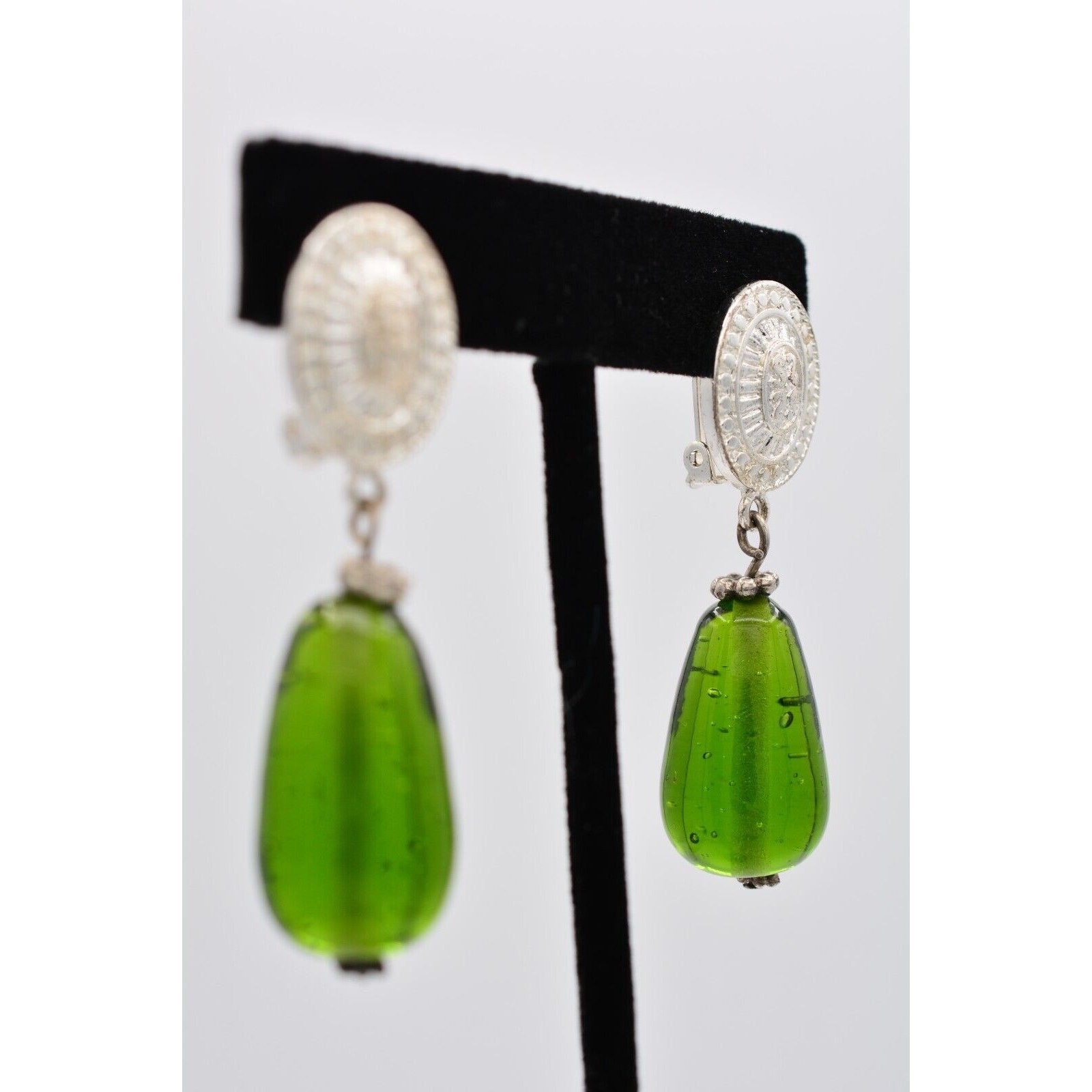 Vintage Dangle Clip On Earrings Green Glass Drop Silver Tone Chunky 1990s BinAK