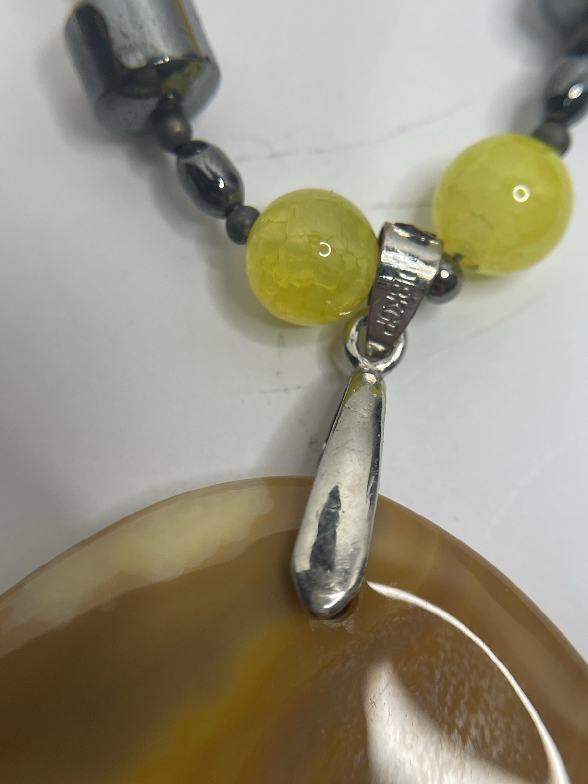 Vtg. Chunky Striped Agate Medallion Pendant Statement Necklace 12” L Yellow Boho