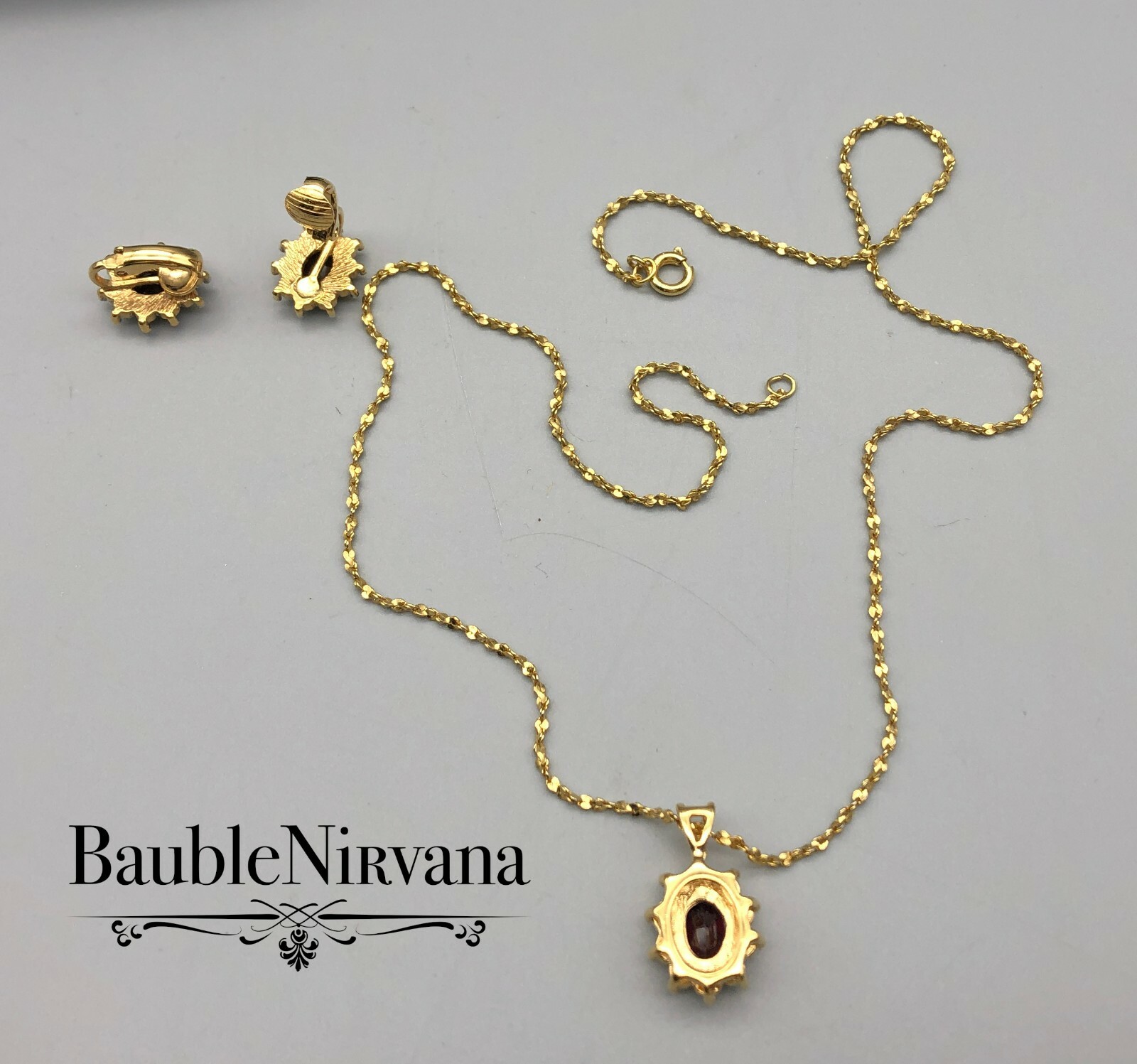 Fine Elegant Gold Plated Glass Garnet&Rhinestones Halo Necklace&Earrings Set