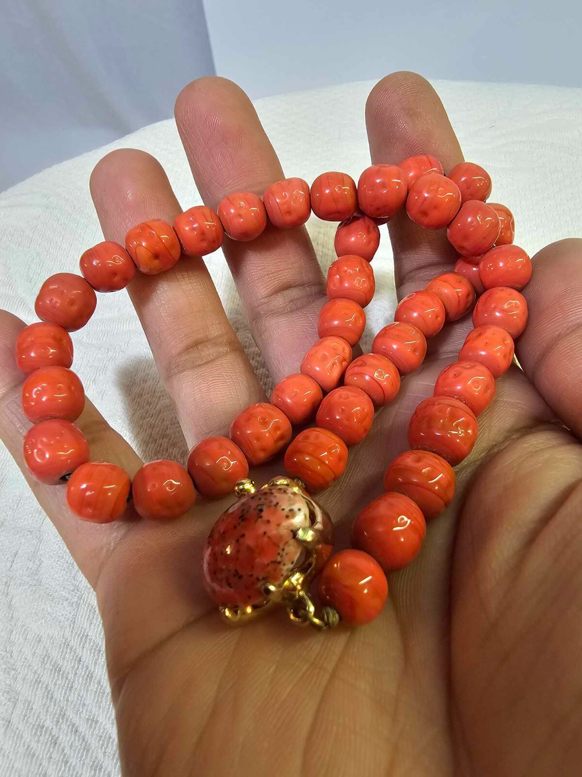 Vtg Orange Salmon Coral COLOR Stone/Glass Beads Choker Necklace 15in”-S16