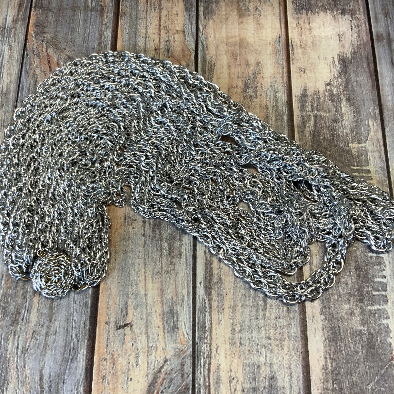 Vintage 1960s light weight aluminum multistrand silver tone chain necklace