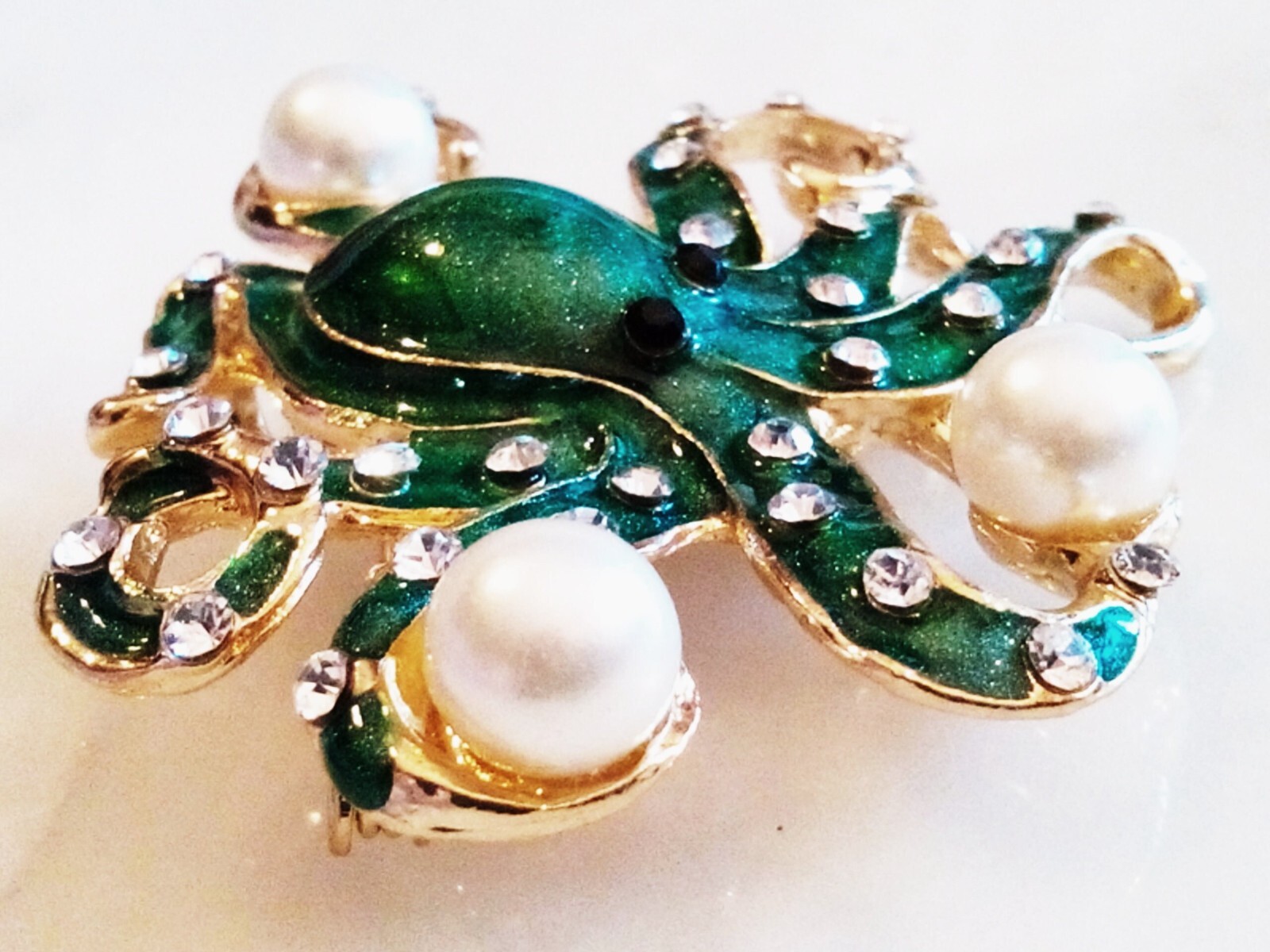 ENAMELED OCTOPUS BROOCH/PENDANT!Green Enameled, Clear Crystals, Imitation Pearls