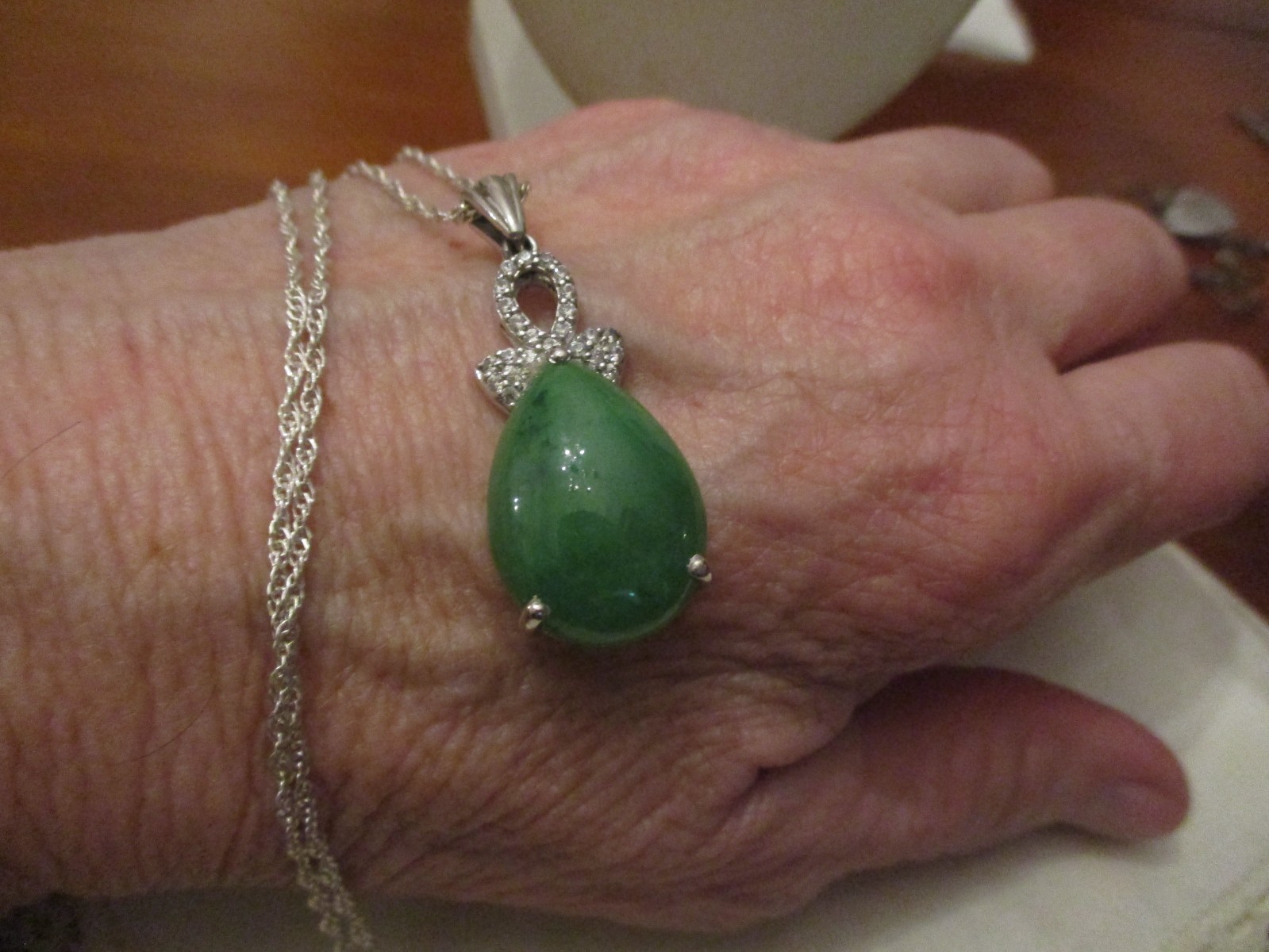 Chuck Clemency (STS) sterling silver stunning JADE teardrop pendant on chain