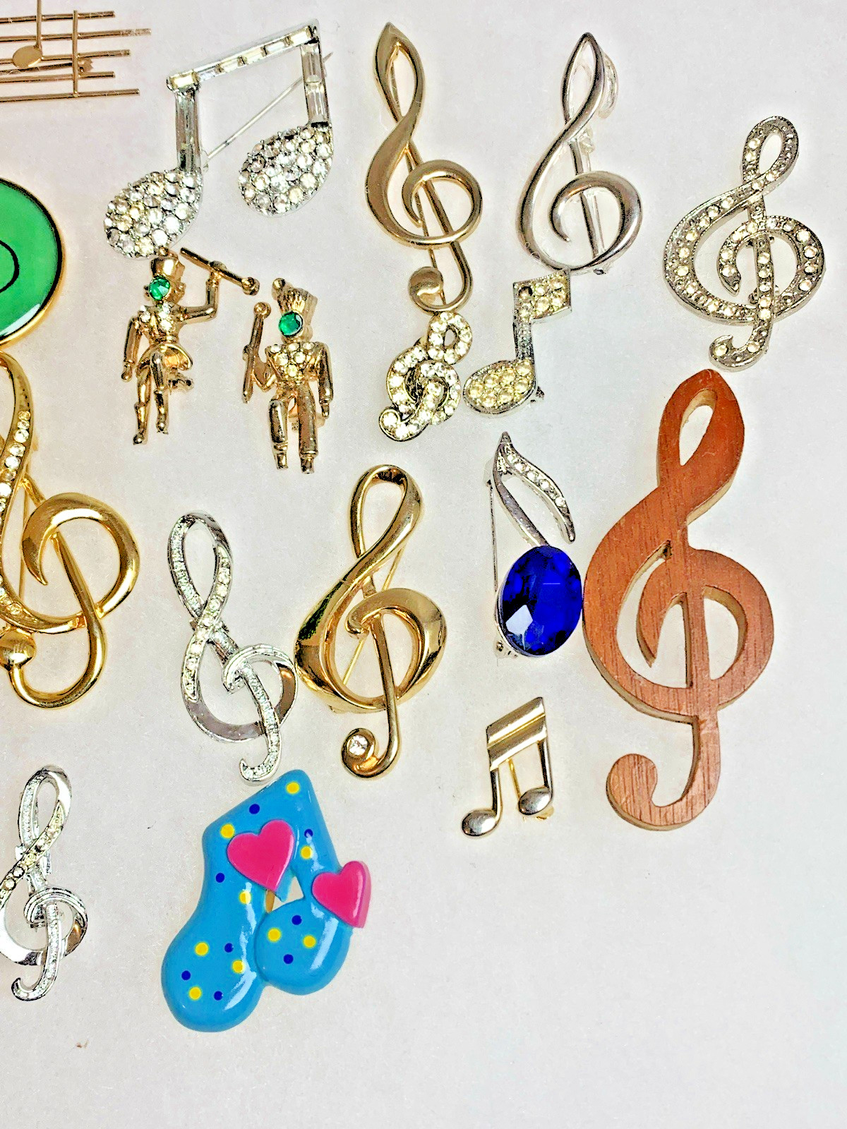 Vintage Musical Brooch Lot 21pc Treble Clef Notes Rhinestone Figural Gold Silver