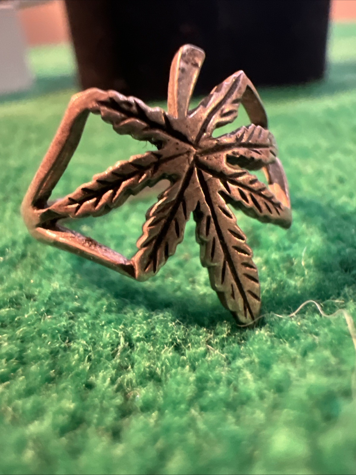 Vintage Sterling Silver 925 Cannabis Marijuana Leaf Ring Sz 4.5