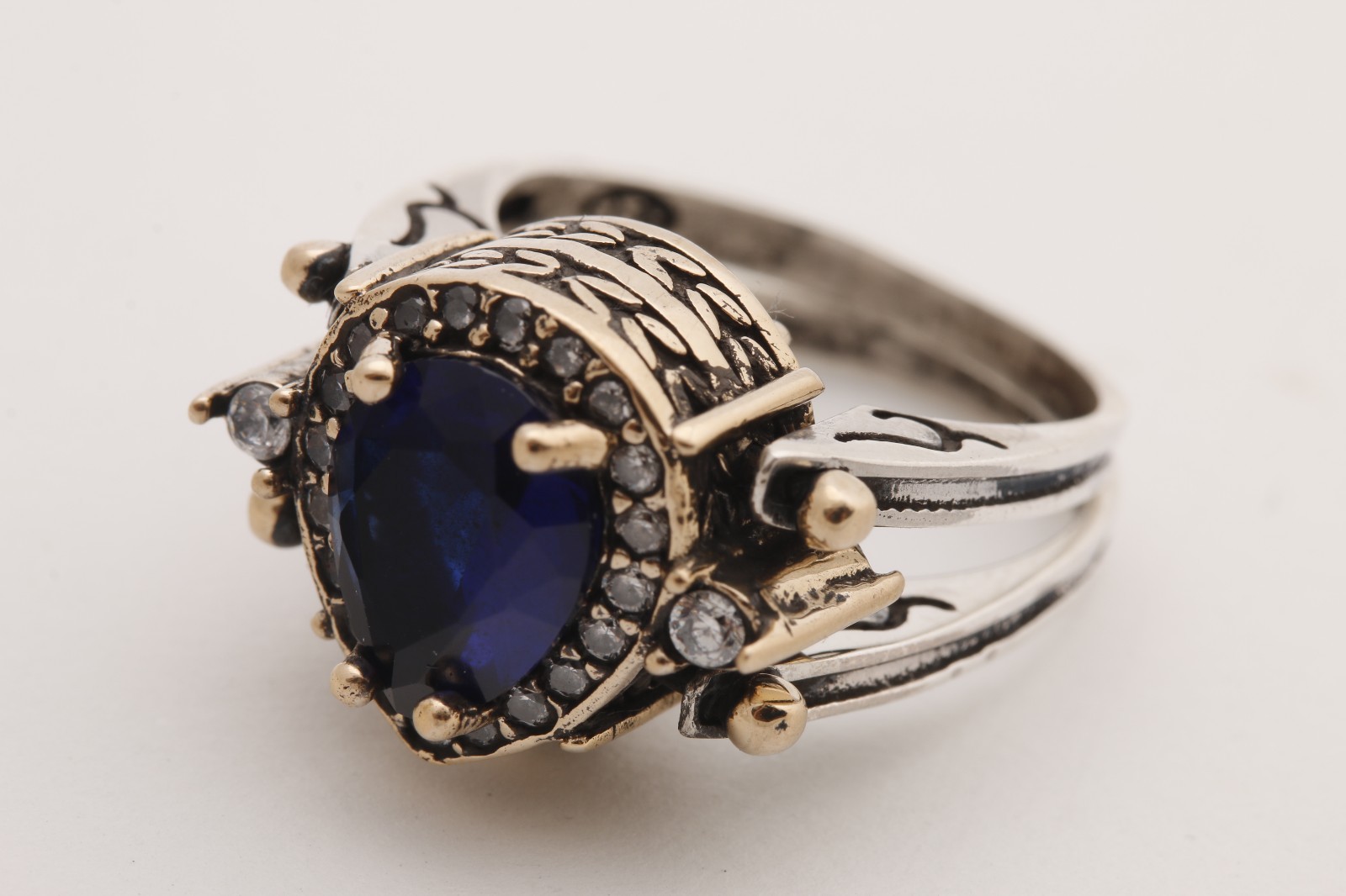 Turkish Reversible Drop Cut Emerald and Sapphire Topaz 925 Sterling Silver Ring
