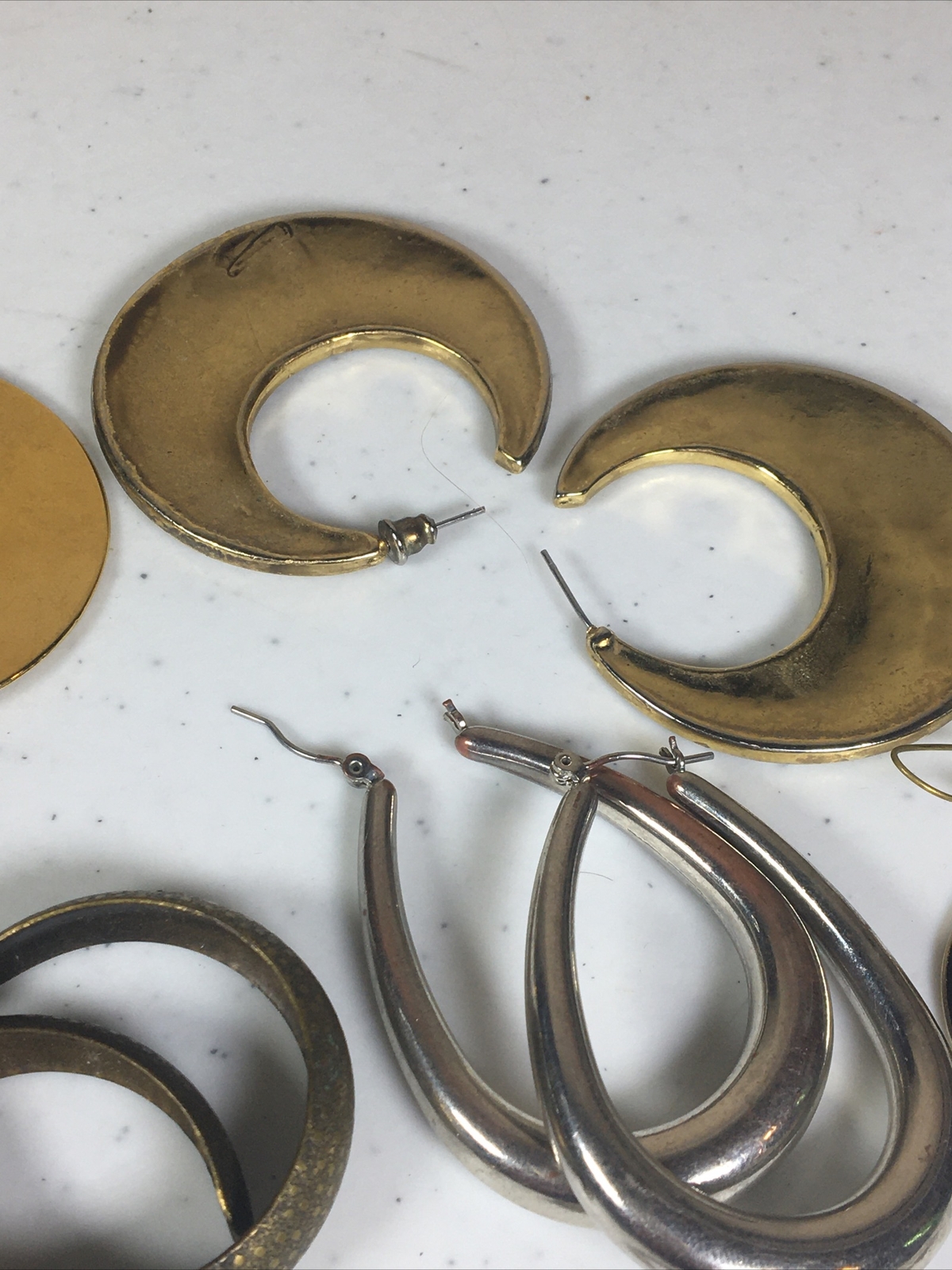Lot of 11 Pairs Assorted Earrings Hop Metallic Different Styles, Shapes Colors