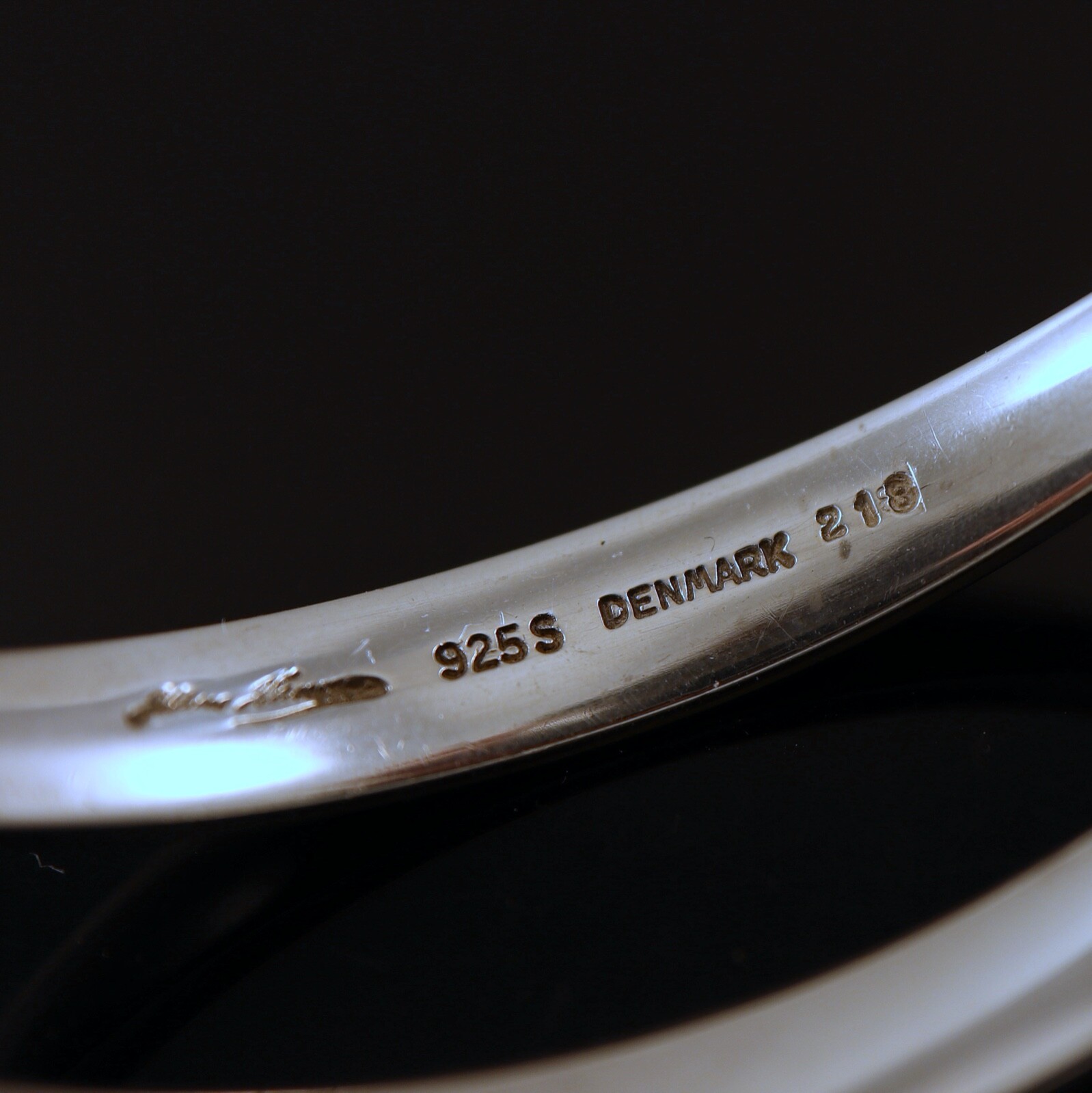 Hans Hansen. Hindged Sterling Silver Bangle #218 – Bent Gabrielsen.