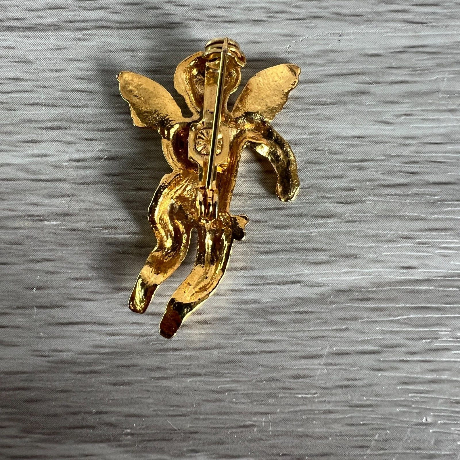 Vtg Angel Brooch Pin Guardian Angel Goldtone Fashion Costume Jewelry Shiny Pin