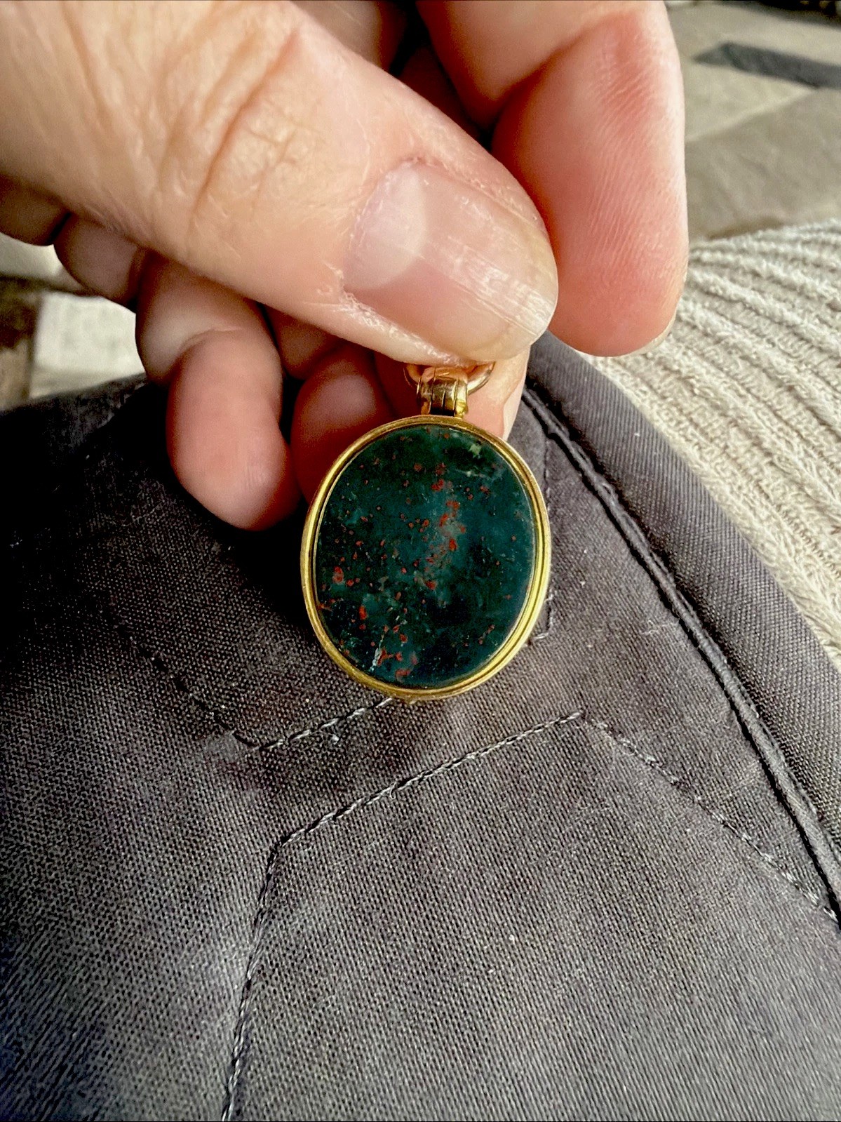Victorian 9.3g Heavy Solid 9ct Gold Patented Locket Pendant Bloodstone Chip