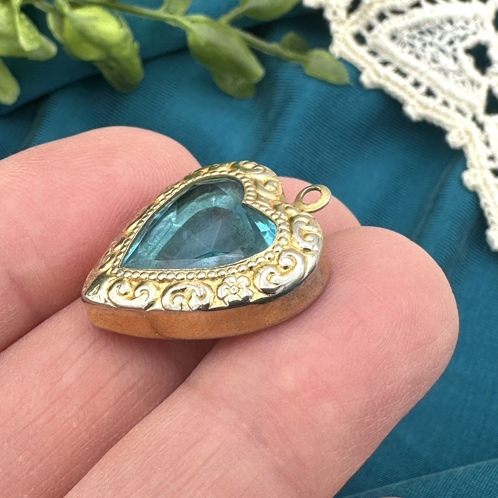 VTG Gold Tone Heart Pendant Teal Blue Faceted Glass Victorian Revival Charm 1″