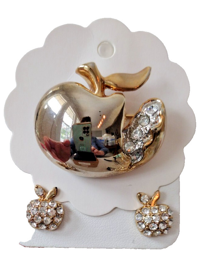 Vintage Rhinestone Apple Set FREE SHIP Gold Tone Brooch Pin Fruit Post Earrings