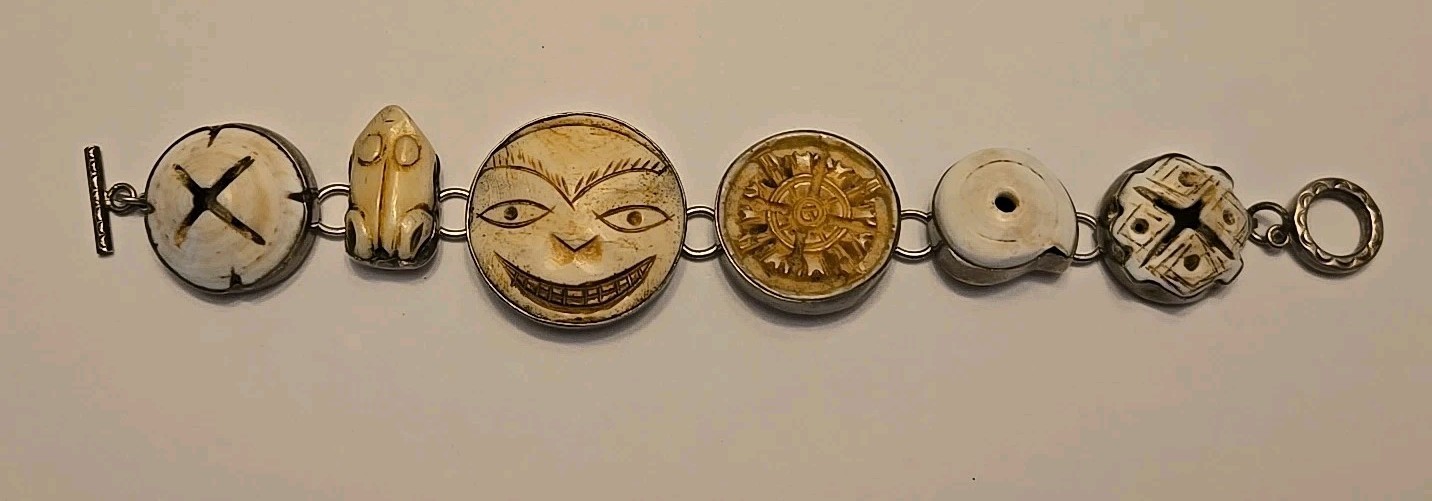 Large Amy Kahn Russell Sterling Silver And Carved Shell & Wood?