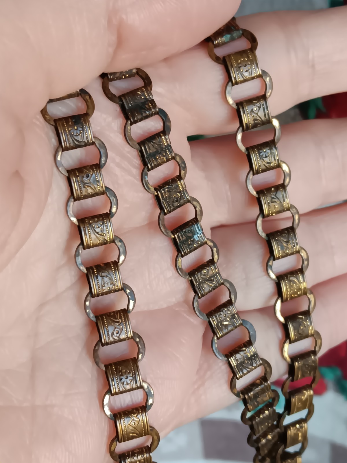 Antique NO CLASP Brass Bookchain Necklace Floral Stamped 14 1/2″