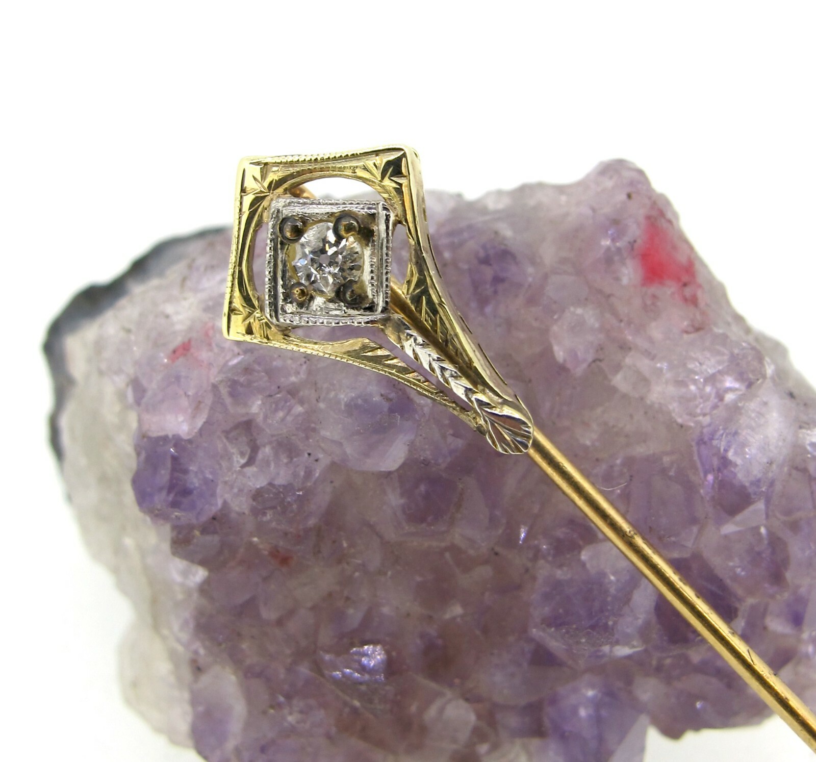 Vintage 14k Yellow Gold .10 ct Dimond Pin Carved