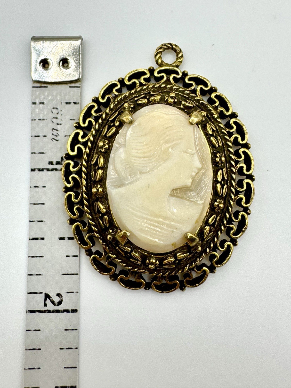 Vtg Signed WEISS Carved Shell Cameo Gold Tone Pendant Victorian Revival 1.75”