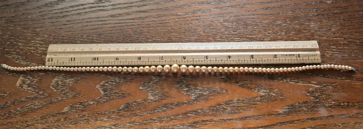 Vintage GOLD Faux Pearl Necklace graduated by size 15″ NEEDS CLASP