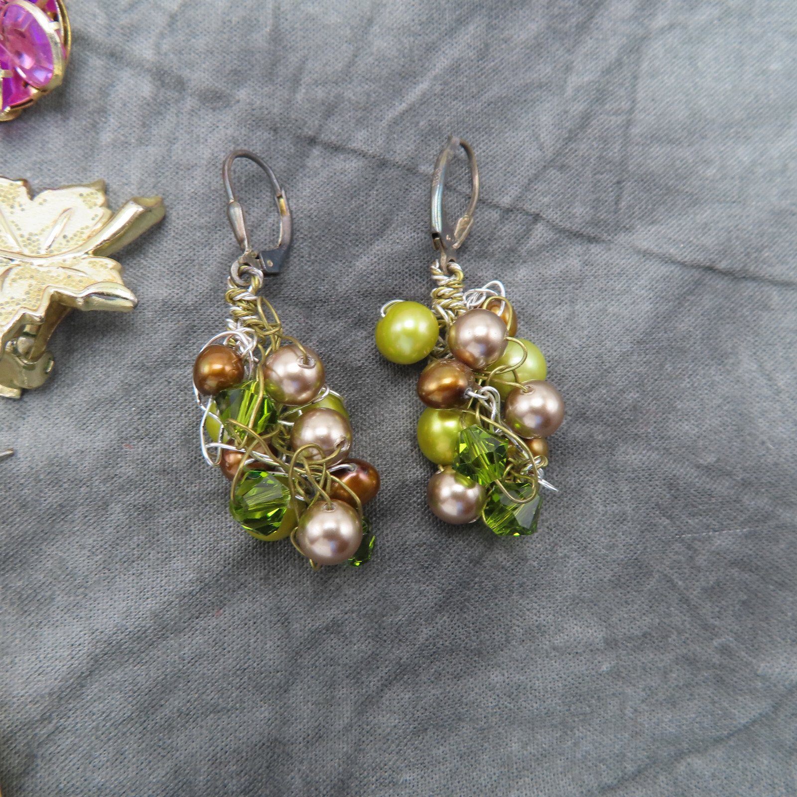 6 Pair Earrings Vintage Signed Purple Green Rhinestone White Leaf Pearl Lot 84c