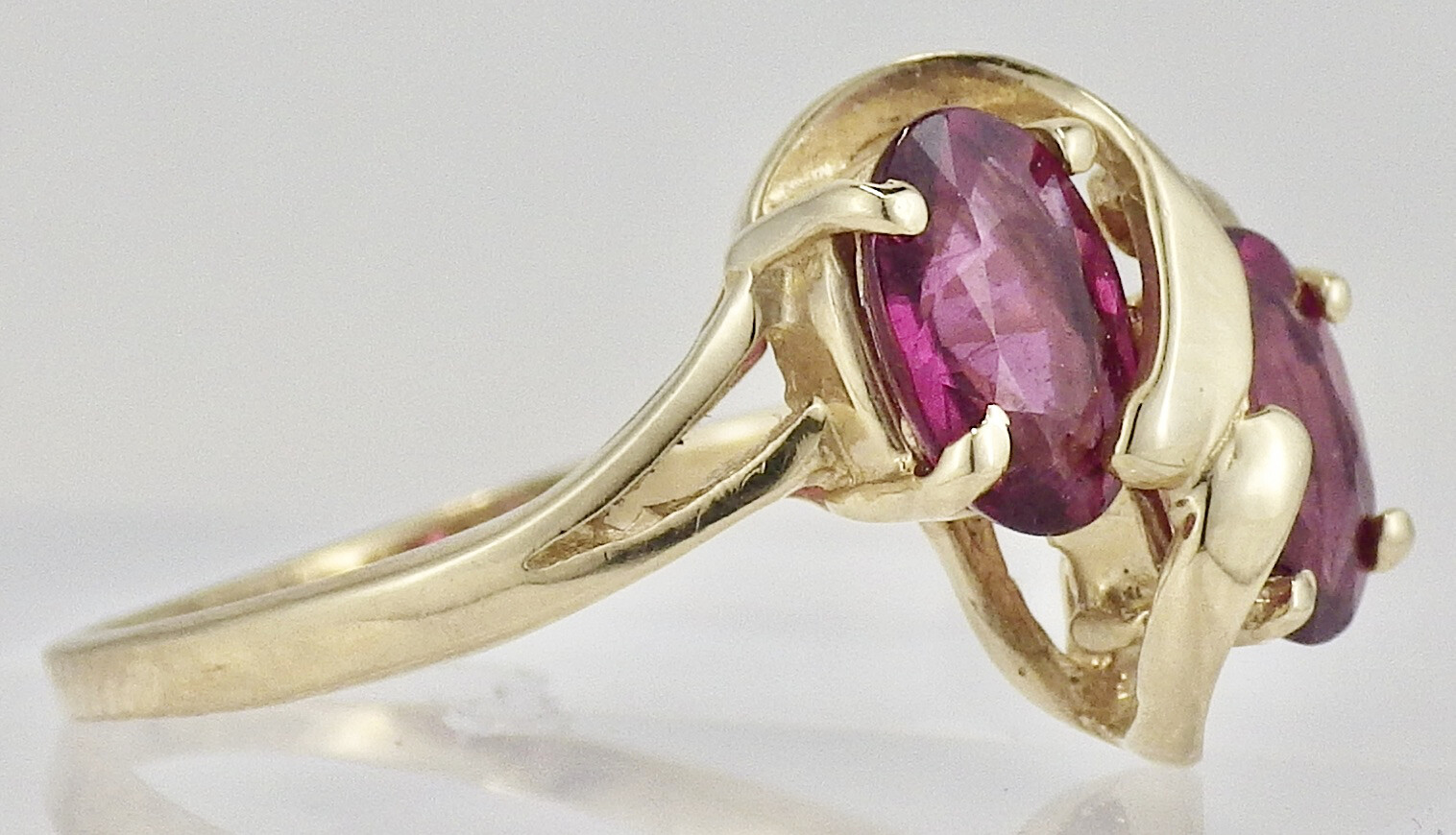 Vintage 14K Yellow Gold Double 7MM x 5MM Oval Ruby Ring Size 6 1/4