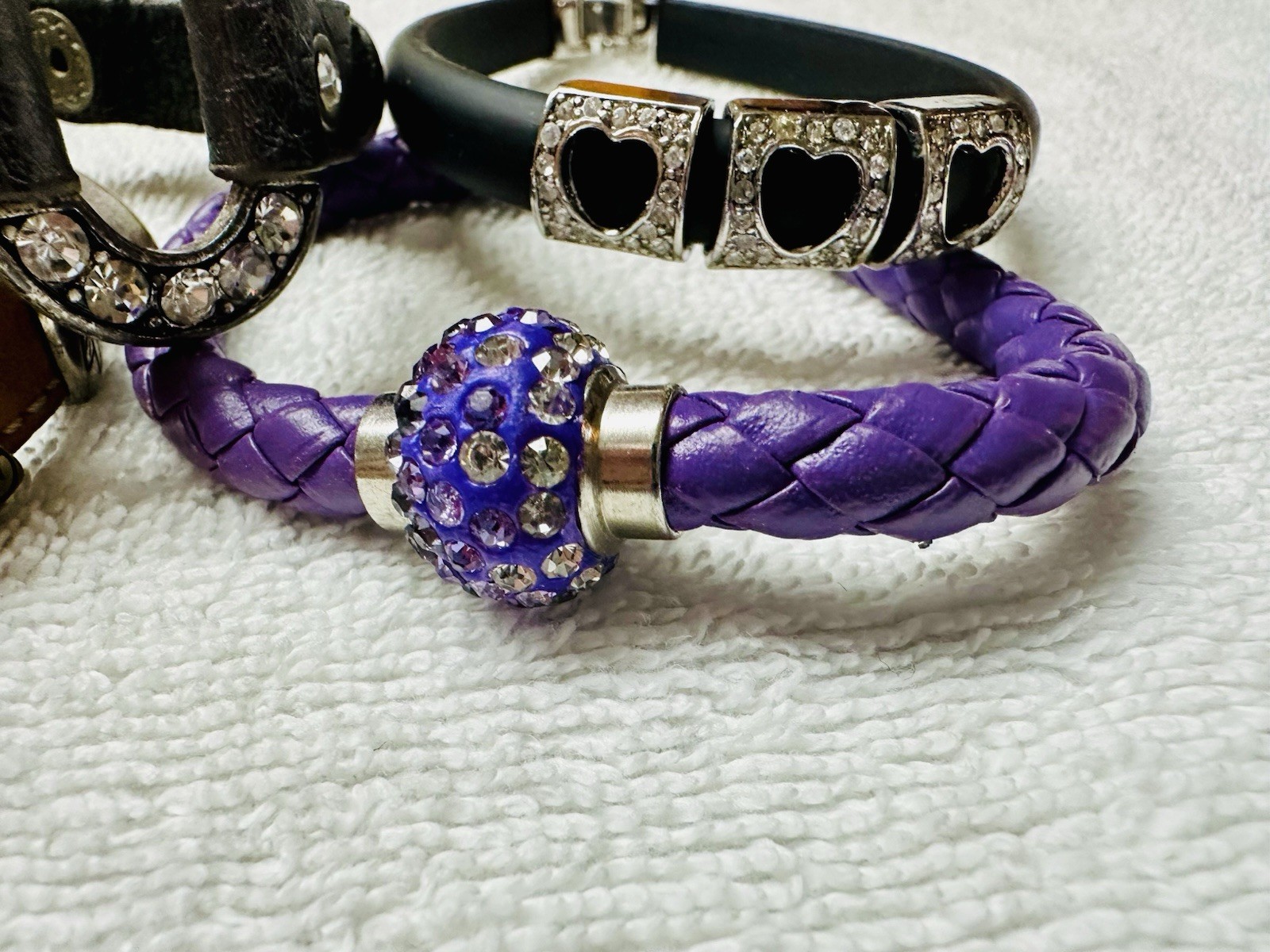 4 pc Faux Leather Bracelet Lot Purple Rhinestones Hearts b199