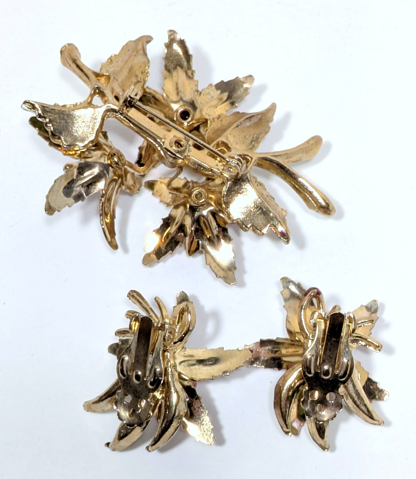Fabulous Vintage Purple Enamel Flower & Pearl Brooch and Earrings Set