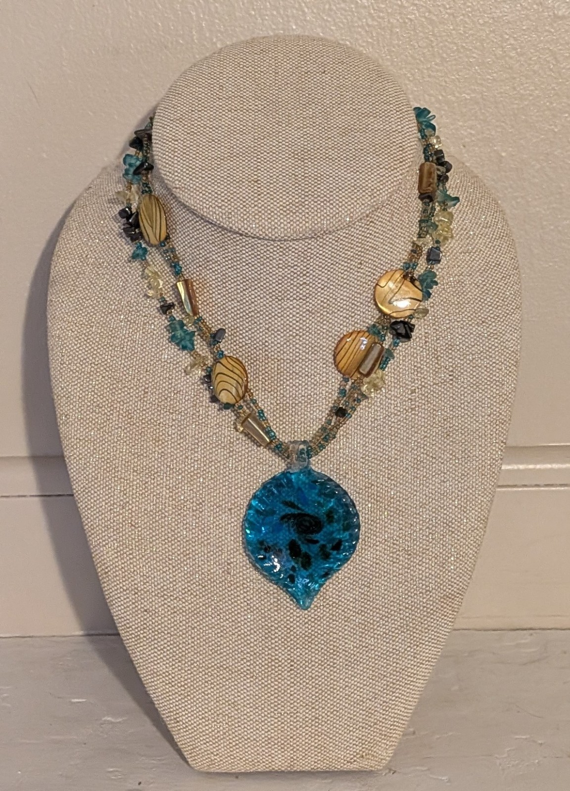 Ladies Vintage CG Blue Beaded Necklace with Lobster Claw Clasp