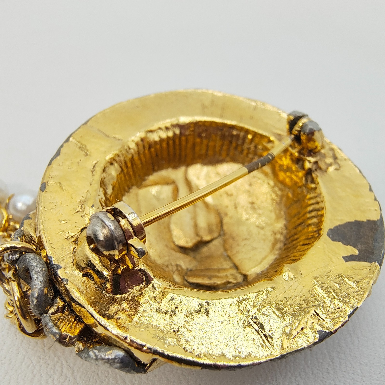 Vintage Sun Hat Brooch Gold Tone Rhinestone Faux Pearl Dangle Cottagecore READ