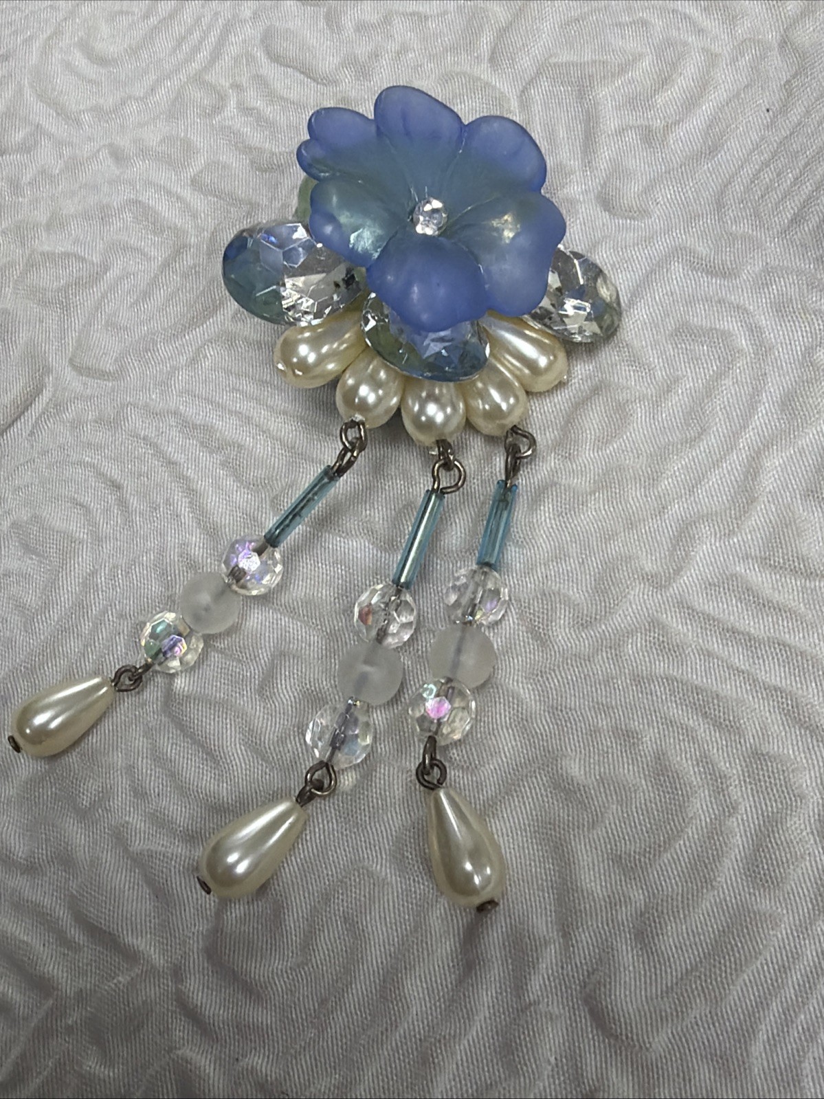 Vintage 1950’s 3D Dimensional Floral Cluster Top Flower Dangle Clip Earrings