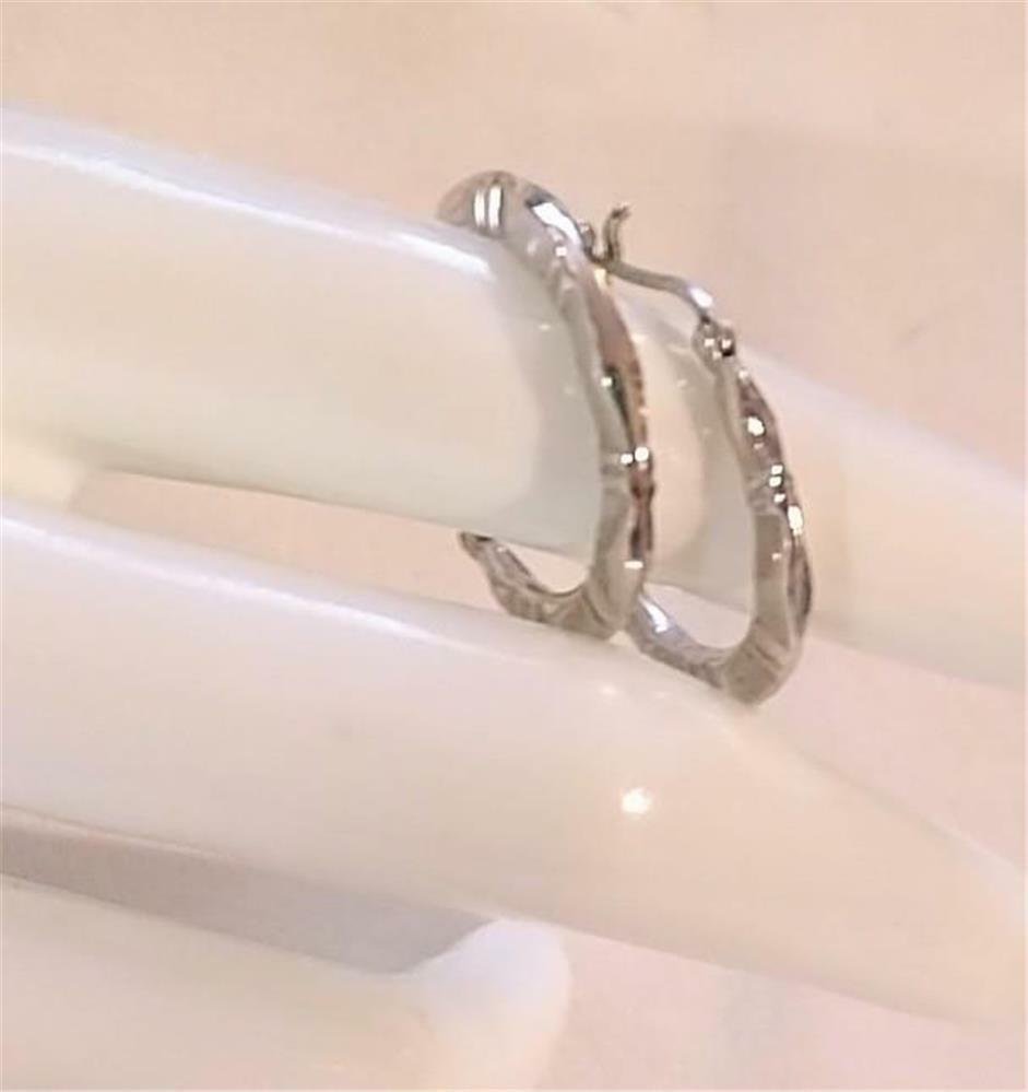 Silver Toned Hoop Earrings Bamboo Pattern 1-1/16th” So Wearable! Wear Every Day!