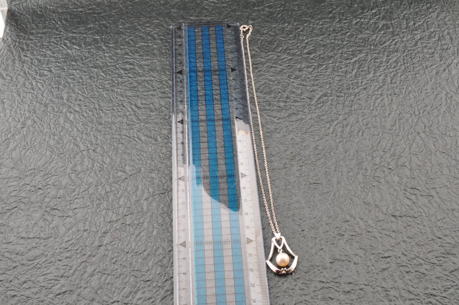 Near mint Japan brand “MIKIMOTO” Akoya pearl necklace 925 silver (total 16.0ct)