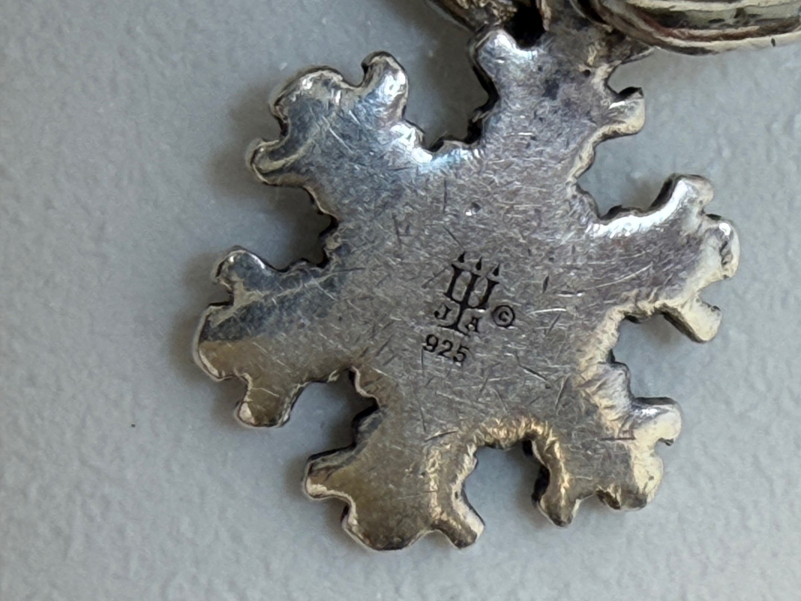 James Avery Sterling silver Charm bracelet with 6 Charms 7.5 Inch. 18+ Grams.