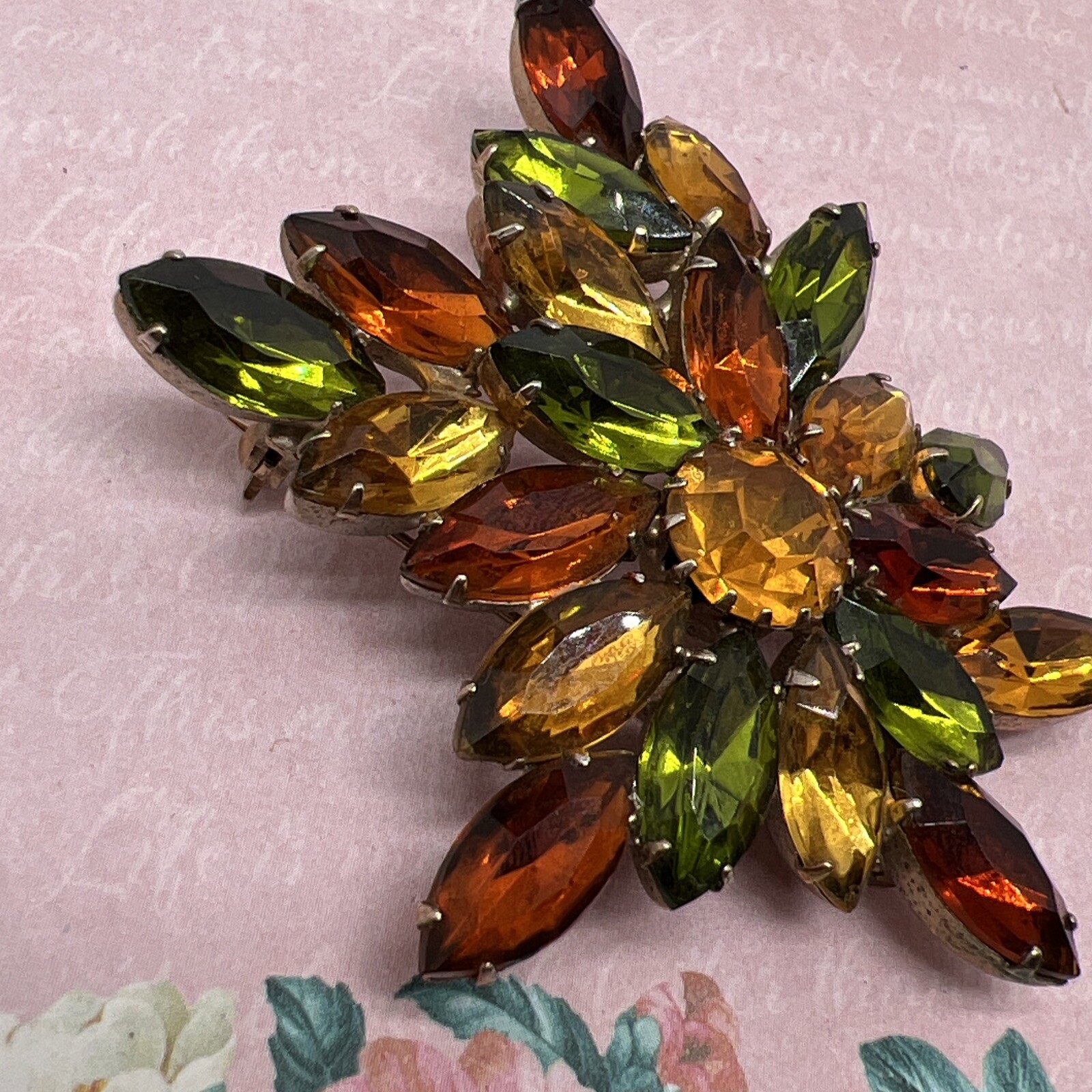 Vintage Beautiful fall colors brown orange yellow green Rhinestone brooch pin