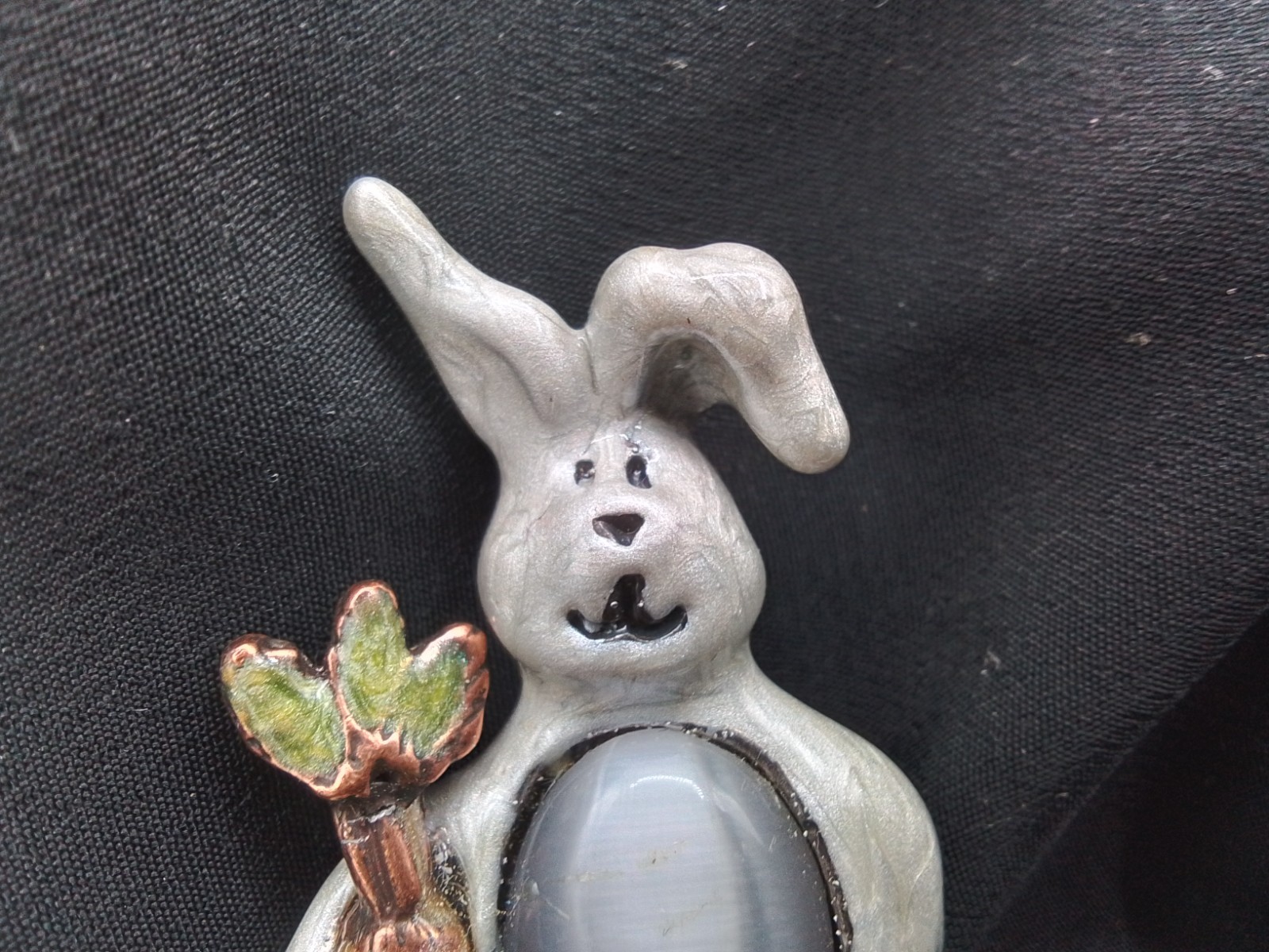 GRAY STONE BUNNY RABBIT ENAMEL ART COATED CARROT CABOCHON STONE BROOCH EASTER