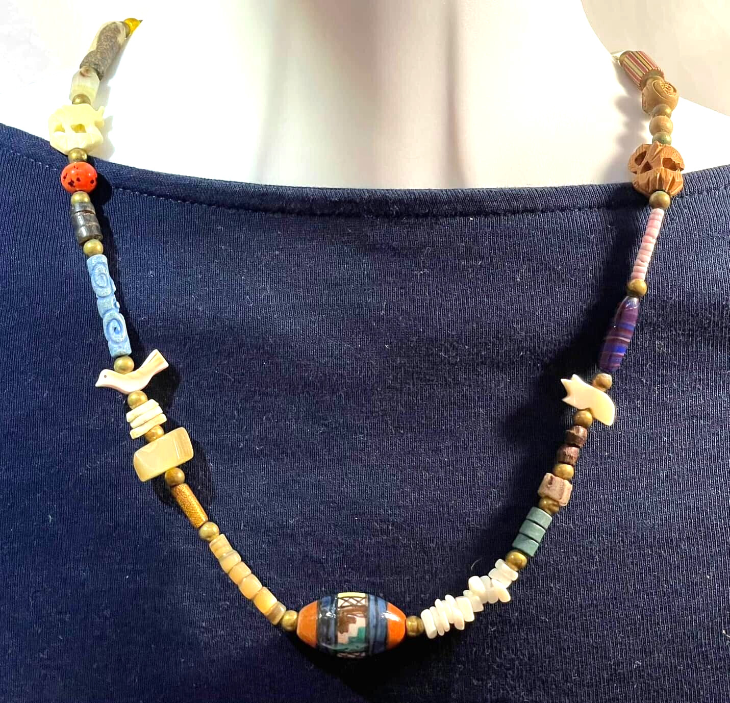 VTG Carved Birds Animals Tribal Ethnic Fetish Necklace Wood Ceramic Shell Boho