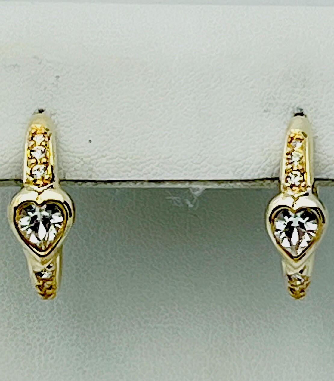 Vintage 1980-90s Gold Tone Crystal Heart Hoop French Back Pierced Earrings