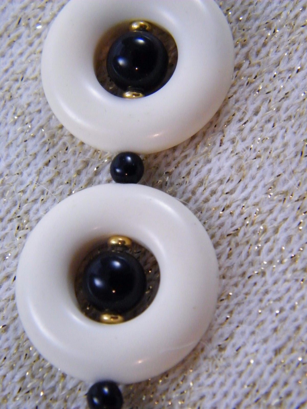 VINTAGE NEW TRIFARI~ CREAM / ORANGE / BLACK / GOLD TONE 24″ BEAD DOUBLE NECKLACE